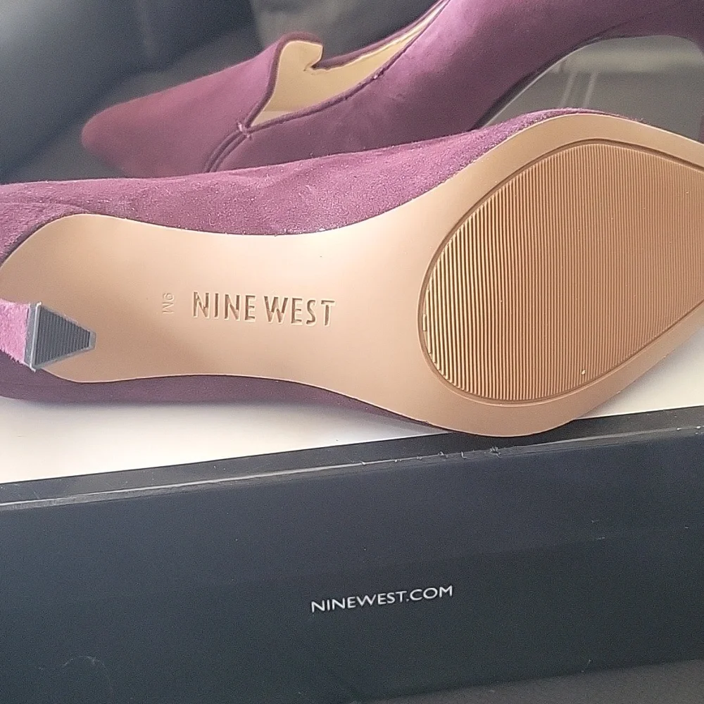 Nine West pumps - Picture 4 of 5